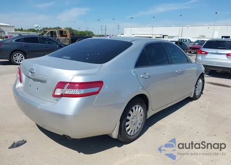 2010 Toyota Camry Le z USA, uszkodzony, nr VIN 4T1BF3EK9AU084117